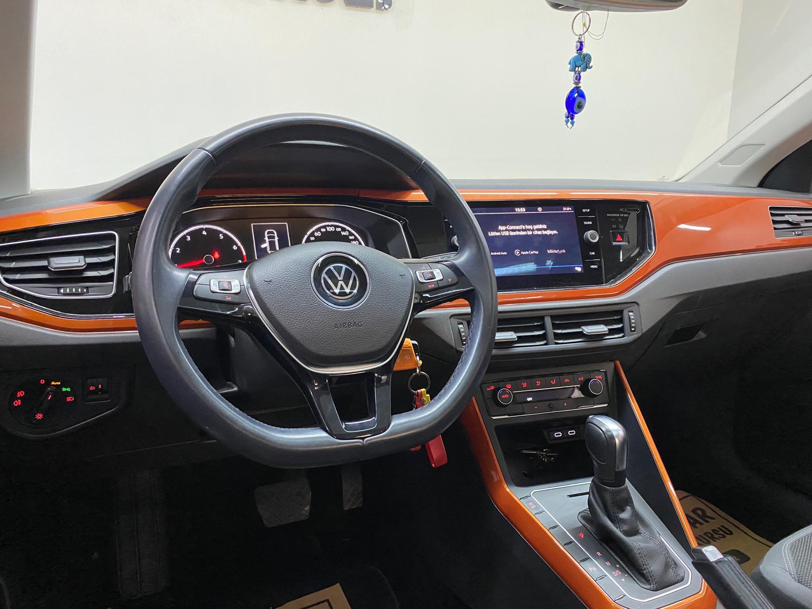 VOLKSWAGEN POLO 17
